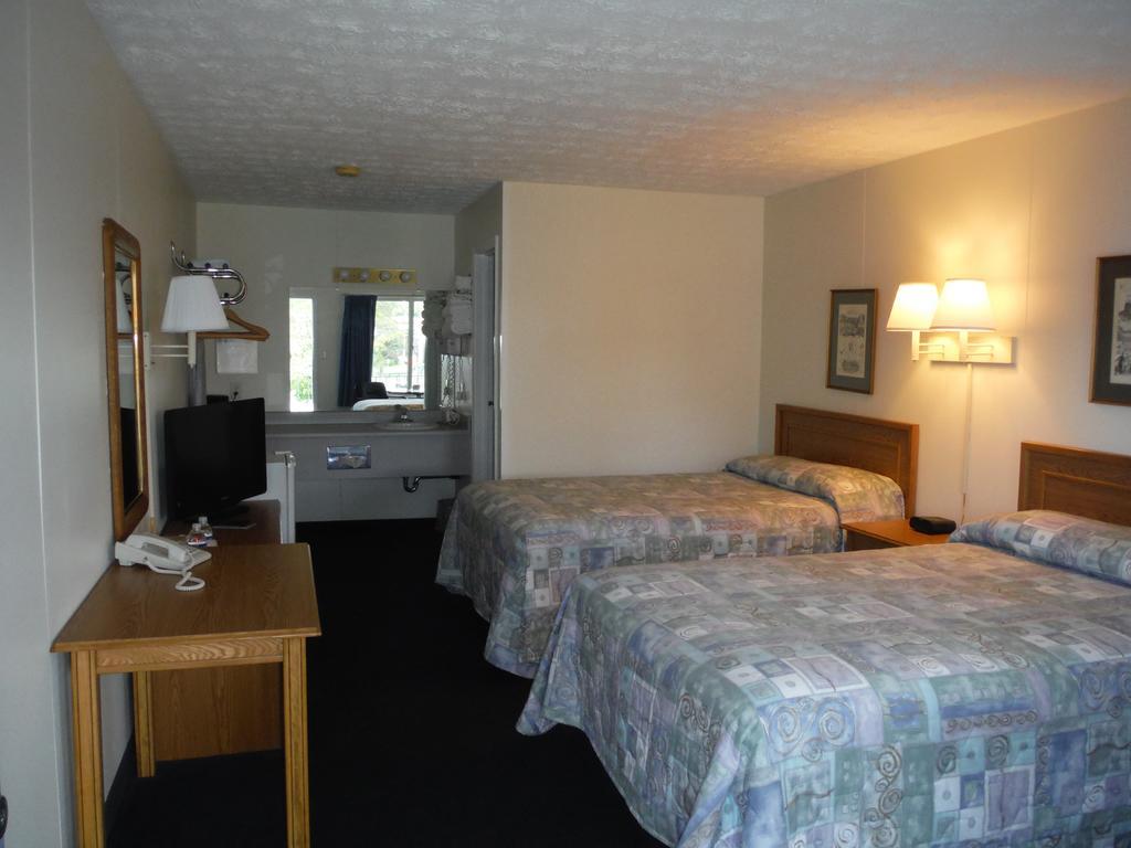 The Springs Motel Saratoga Springs Eksteriør billede