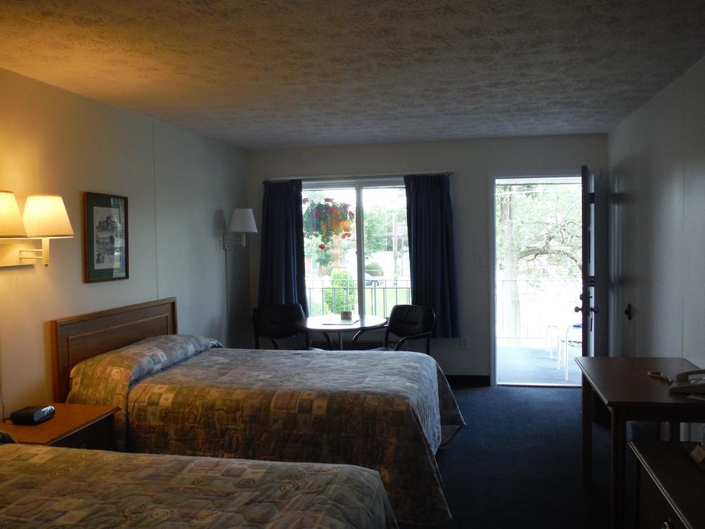 The Springs Motel Saratoga Springs Eksteriør billede