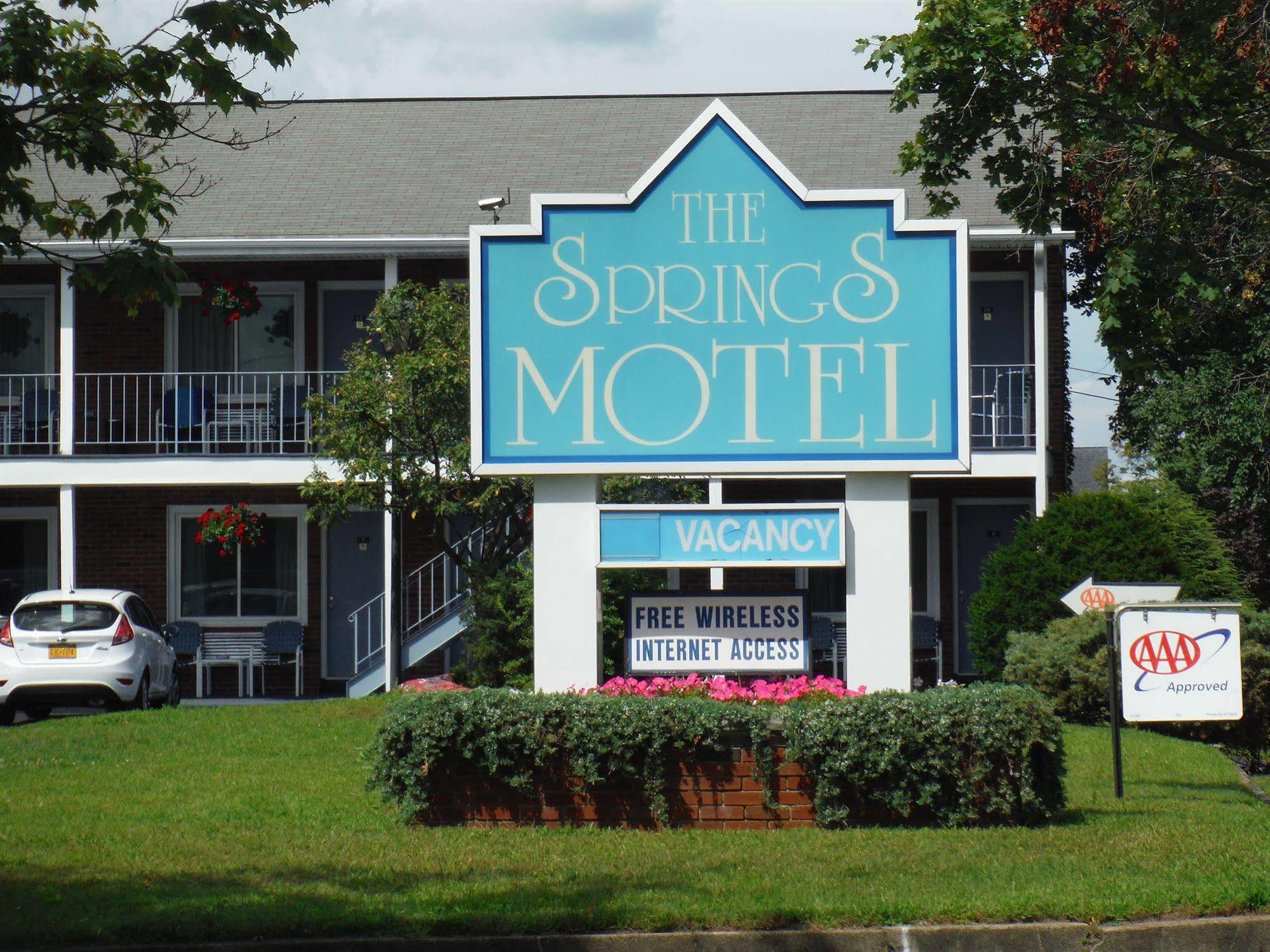The Springs Motel Saratoga Springs Eksteriør billede