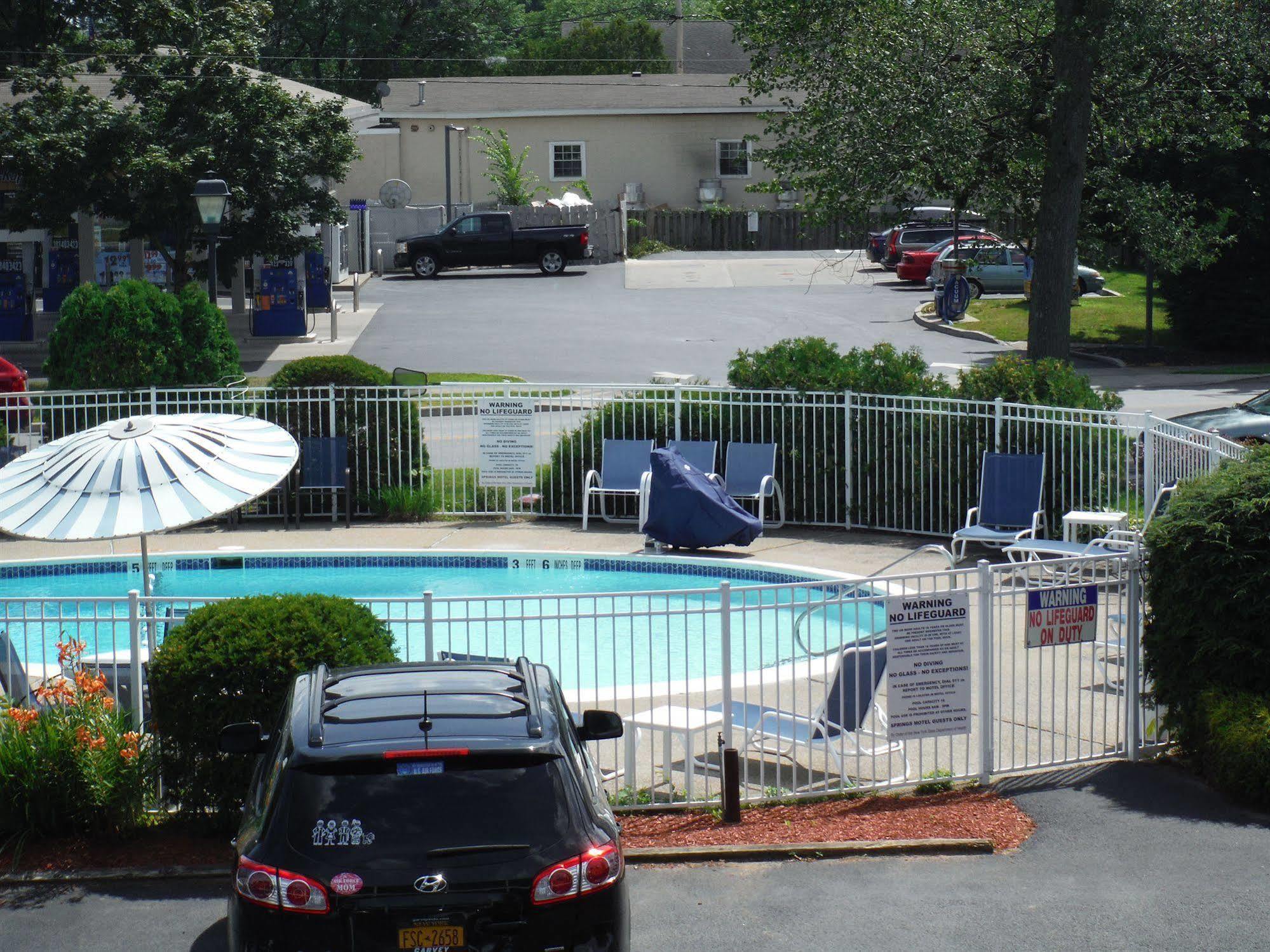 The Springs Motel Saratoga Springs Eksteriør billede
