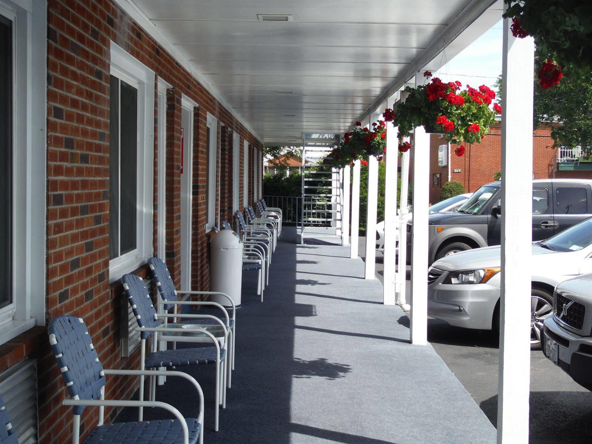 The Springs Motel Saratoga Springs Eksteriør billede
